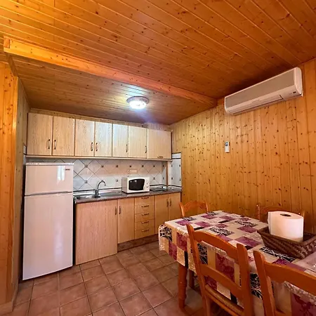 Holiday home Casa De Madera Zumacar Vi